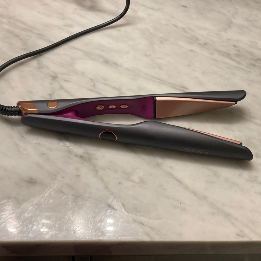 LANDOT 2-in-1 hair straightener and Curling Iron.